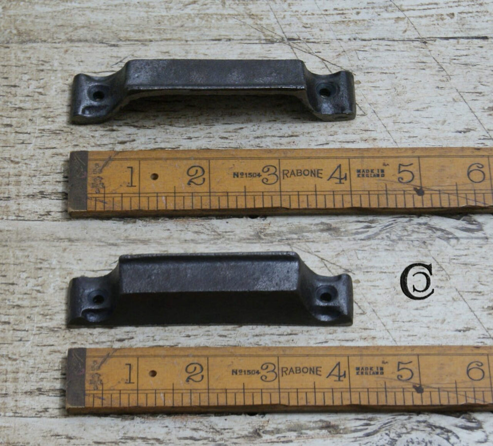 Rim Lock Keep Curved Plain Narrow Cast Iron 100mm – Cottingham Collection