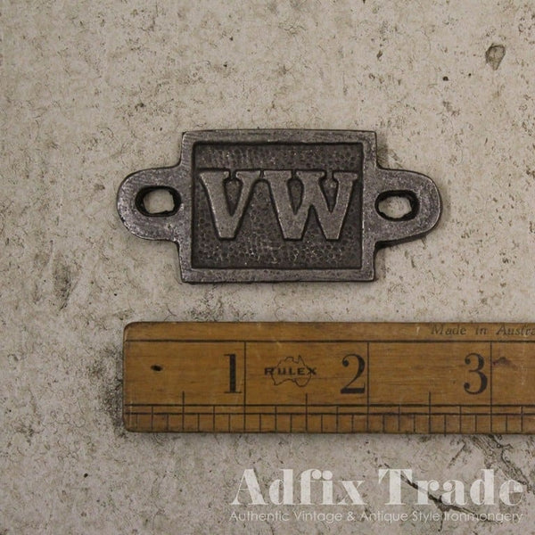 Plaque VOLKSWAGEN Cast Antique Iron (fits cap catcher)