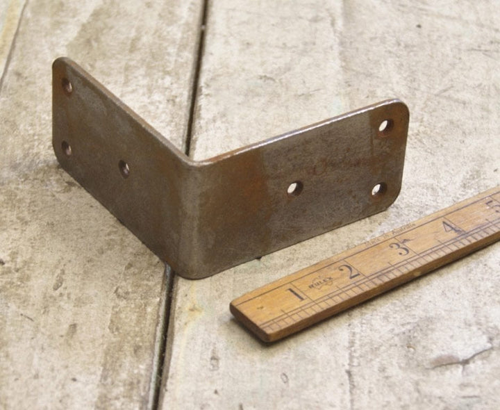 Butchers Block Corner Antique Steel 50mm High x 100mm x 100mm (1.5mm)
