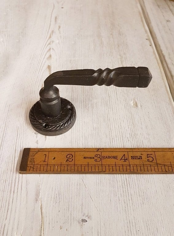 Lever Handle Twisted Rope Georgian Round Base Antique Iron