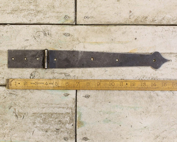 Spearhead Strap Hinge Antique Iron 400mm