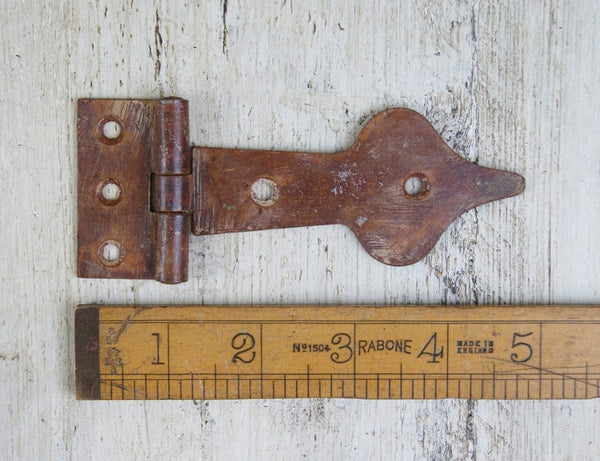 Spearhead Tee Hinge Rustic 100mm (AF040) TBD