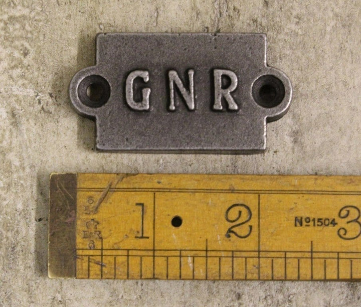 Plaque GNR Cast Antique Iron 30 x 40mm