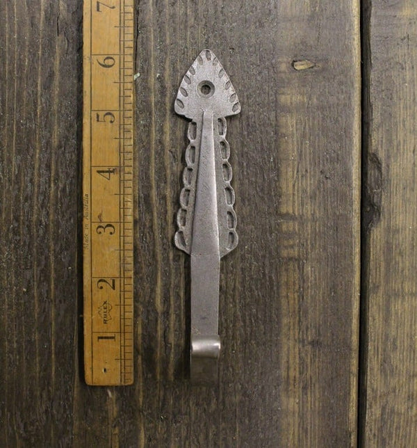 Coat Hook Hand Forged EVERTHORPE Antique Iron 150mm