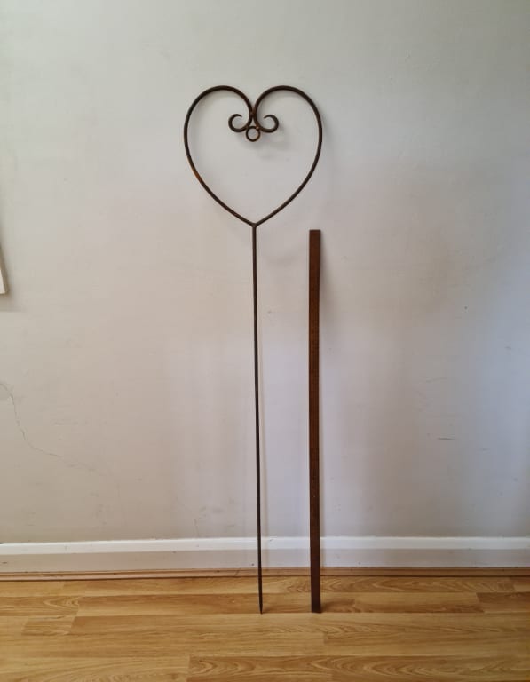 Plant Stake Large LOVE HEART Antique Rust 1000mm x 200mm