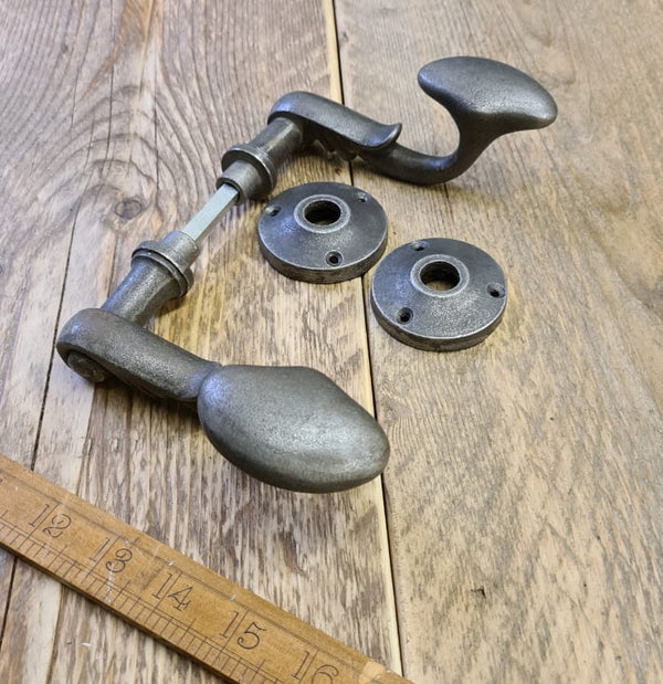 Lever Door Handle Round Rose CARNABY Cast Antique Iron 140mm