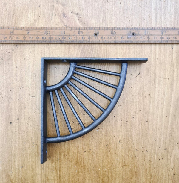 Shelf Bracket SUNRISE Cast Antique Iron 150 x 150mm